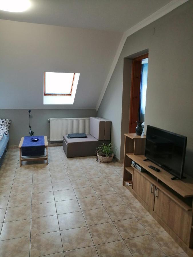 Hajdúszoboszló Apartman Pavai מראה חיצוני תמונה